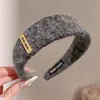 2026 Nuevo Estilo Diadema de Mujer Plisada de Ala Ancha Sensación de Alta Gama Cubre la Parte Superior del Cráneo Hace que la Cara se Vea Más Pequeña Cubre la Raya del Cabello Pinza para el Cabello Accesorio para el Cabello