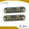 Sinal de liga metálica ferragens logo marca metálica roupa placa de nome de tinta pode ser fixado letras ferragens para esporte pequeno ferro