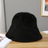 Versión coreana de la celebridad de internet en gorra tipo cubo de pelo de conejo Nueva gorra tejida para mujer gorra de pescador de felpa gorra de cubo de color liso cálida venta al por mayor