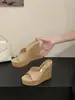 Sandalias de cuña de una línea estilo chica hot del milenio de 12 cm Plataforma versátil retro Suela con veta de madera Punta abierta Tacones altos