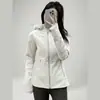 Chaqueta Soft Shell Suave de Primavera y Otoño para Mujer 2025 Nueva Cintura Ajustada Versátil Deportiva al Aire Libre Top de Gama Alta
