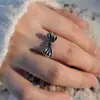 Anillo de Lazo Vintage de Moda INS Personalizado Estilo Hong Kong Plata Tailandesa Chapada Anillo Abierto Nudoso para Dedo Índice Venta al por Mayor
