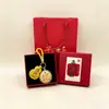 Chaveiro Pingente Dourado do Ano da Ovelha com Decoração em Folha de Ouro Conjunto em Caixa de Presente Personalizado para Negócios Presente Personalizado Atacado