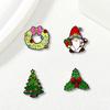 Insignia de adorno navideño de dibujos animados personalidad Papá Noel accesorios de disfraz broche lindo versátil accesorios para bolso regalo