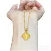 Colar de Trevo de Quatro Folhas Resistente ao Desbotamento para Mulheres, Transmitido ao Vivo no TikTok, Pingente de Luxo Leve de Nicho de Alta Qualidade, Corrente Versátil para Clavícula