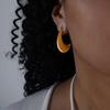 Aretes Modernos Europeos y Americanos Personalizados Transfronterizos de Acero de Titanio Chapado en Oro de 18K Luna Creciente en Forma de C Aretes Geométricos Que No Se Desvanecen