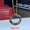 Colar Seiko V Ouro High-End Totalmente Diamantado Série Amor Pingente Redondo Grande Céu Estrelado Luz de Luxo Nicho Corrente Clavicular