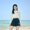 Traje de Baño para Mujer al por Mayor 2025 Nuevo Verano Dividido de Dos Piezas Protección Solar Manga Larga Estilo Ins para Vacaciones en la Playa