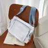 Bolsa de lona estilo japonés, gran capacidad, bolso de hombro, bolso cruzado, bolsa con pin de anime, bolso versátil para estudiantes y viajeros