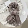 Bufanda Ambiente Otoño e Invierno Sentido Color Sólido Cachemira Damas Temperamento Nicho Artístico Suave Cerosa Cálida Bufanda Chal con Borlas