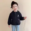 Abrigo de Otoño para Niñas 2026 Nuevo Moda Cortavientos de Otoño Infantil para Niñas Pequeñas, Gabardina Súper Elegante para Primavera y Otoño