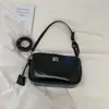Nova Bolsa de Ombro Único para Axila Outono 2026, Bolsa Baguete Clássica, Bolsa Quadrada Pequena Casual Simples de Alto Estilo