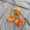 Simulación de 3 pequeñas flores de lirio para bodas, guía de camino, hilera de flores, decoración de flores, paisajismo, adornos para el hogar, flores falsas al por mayor
