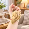 Adornos Colgantes Tejidos a Mano, Juguetes de Ganchillo con Pompones de Hilo Sabor Helado, Llaveros de Regalo, Pequeños Regalos de Máquina de Muñecas Exquisita