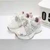 2026 Nova Temporada de Algodão Superfície de Couro Sapatos Infantis Atacado Tamanhos 26-37 Costurados à Máquina Crianças Médias e Grandes Sapatos Esportivos Sapatos de Pai 6848