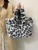 Bolsa Feminina Transfronteiriça Estampa de Leopardo Bolsa Tote de Pelúcia Heng Geng Novo Estilo Grande Capacidade Manual de Ombro Estilo Preguiçoso Bolsa de Axila