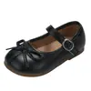 Outono de 2026 Novos Sapatos de Couro para Meninas Estilo Coreano Simples Laço Sapatos de Princesa para Bebês e Crianças Pequenas Boca Rasa Sapatos Individuais Comércio Exterior