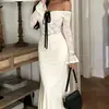 Vestido Branco Elegante de Manga Longa Off-the-Shoulder, Puro e Sexy para Férias na Praia, Cintura Marcada, Slim Fit, Bodycon