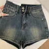 Shorts de mezclilla retro americanos para mujer 2025 verano populares de cintura alta ajustados chica hot pequeños elásticos línea A pantalones cortos