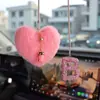 Coração de Pelúcia com Alfabeto Argila Acessórios para Interior de Carro Pingente para Mulheres, Ornamento de Pendurar Espelho Retrovisor de Carro com Strass