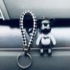 Colgante de oso de violencia en blanco y negro con dibujo de oso lindo, colgante para bolso, llavero de coche, accesorio, regalo creativo.