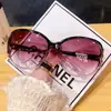 Novos Óculos de Sol com Strass 2025, Proteção Solar, Óculos de Sol UV, Look Emagrecedor para Rosto Grande Feminino, Marca Tendência, Estilo Estrangeiro, Óculos de Sol com Diamante