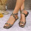 Zapatos Planos para Mujer 2025 Nuevo Verano Exportación Estampado de Leopardo Hebilla de Una Línea Moda Sexy Transpirables Simples Sandalias de Punta Cuadrada