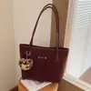 Bolsos de Gran Capacidad Otoño e Invierno 2025 Nuevo Bolso de Hombro Retro para Mujer para Viajes Diarios Bolso de Clase para Estudiantes Universitarios Bolso Tote