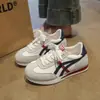 Zapatillas de mujer ligeras súper modernas, nuevo estilo 2026, populares zapatillas deportivas casuales de suela gruesa para aumentar la altura, zapatillas de entrenamiento alemanas para mujer