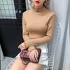 Llegada Nueva 2022 Otoño e Invierno Camiseta Base de Punto Bordada con Borde de Oreja Moda Femenina Estilo Coreano Chaqueta Interior de Otoño para Mujer