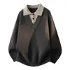 Otoño Invierno 2026 Nuevo Suéter de Punto Bloque de Color con Solapas Falso Dos Piezas para Hombre Ropa Exterior de Punto Casual Juvenil