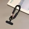 Corrente para Pendurar Celular Estilo Britânico Corda Trançada Corda para Pendurar Celular Pulseira de Luxo Leve Avançada Corrente para Celular Feminina Corda para Celular Anti-queda