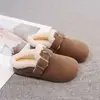 Pantuflas Medias de Felpa Estilo Coreano Casual para Niñas Calzado de Exterior 2026 Invierno Nuevo Suela Suave Zapatos tipo Birkenstock con Felpa para Niños