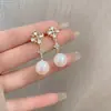 Pendientes de Borla con Diseño de Flor Cruzada en Racimo Estilo Coreano para Mujer, Adecuados para Rostros Cuadrados y Redondos, Hacen que el Rostro Parezca Más Pequeño, Pendientes de Lujo Ligero y de Gama Alta
