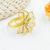 Nuevo Soporte para Servilletas de Aleación con Diamantes Incrustados de Metal y Diseño Floral, Anillo Metálico Floral de Alta Gama para Servilletas de Mesa