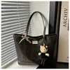 Bolso de Mujer de Moda de Gran Capacidad para Otoño 2025, Bolso de Hombro Versátil de Nicho de Gama Alta, Bolso Tote de Moda para el Trabajo