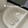 Collar con Flor Recortada Sencillo y de Alta Gama en Plata de Ley S925, Diseño de Nicho Dongdaemun Corea del Sur, Elegante y Versátil