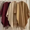 Xale de Lã Quente com Franjas e Fenda para Viagem Feminino Outono e Inverno Capa Jaqueta Espessa Estilo Xale para Foto de Viagem