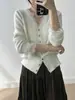 Nuevo cárdigan de lana de color liso con cuello en V, empalmado con encaje estilo francés para mujer, versión coreana, camisa base de punto holgada, abrigo corto