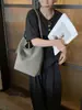Bolsa de couro macio estilo retrô, tipo saco, para mulheres, grande capacidade, versátil, retrô, minimalista, casual, de mão, de ombro e transversal.