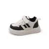 Zapatos Blancos Deportivos para Niños Primavera y Otoño Nuevo Estilo Coreano Zapatos de Tabla para Niñas Zapatos Deportivos Casuales para Niños Zapatos para Niños Pequeños