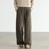 Novedades Otoño/Invierno 2026: Pantalones Casuales Rectos de Pierna Ancha, Corte Holgado, Estilo Americano para Hombre, con un Clásico Ambiente "Old Money", Versátiles, Adelgazantes y que Hacen Ver Más Alto
