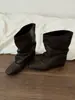 Versão em pele de ovelha~Botas plissadas quadradas de salto bloco estilo coreano, de cano médio, botas elegantes que afinam a silhueta com aumento interno de altura, botas de moda para calçar sem cadarço