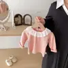 Camisa Básica Coreana Nova de Outono para Meninas Roupa Pastoral Versátil Manga Longa Top Confortável Bebê Renda Fofa