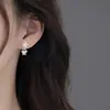 Aretes de Flor de Zircón para Mujer Frescos y Elegantes Estilo Retro Temperamento Suave Dulce Diamante Flash Flor Naranja Mariposa