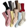 Calcetines al por mayor de la tienda de Cheng, Calcetines gruesos y cálidos para mujer para otoño e invierno, Combinados con zapatos Birkenstock, Calcetines de media pantorrilla
