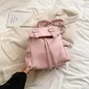 Mochila Escolar para Faculdade Feminina 2024 Nova Moda Primavera e Verão Bolsa de Mão Simples Mochila de Grande Capacidade com Textura