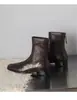 Botas Martin femininas com textura de couro, nova coleção outono/inverno 2026, cabedal macio, bico quadrado elegante, sola macia, confortáveis, de ajuste justo e elásticas