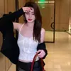 Nueva Camisola de Estilo Primavera con Espalda Cruzada y Ribete de Encaje, con Copas Fijas Integradas, Corte Ajustado, Top Básico Favorecedor al por Mayor