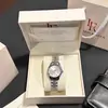 Reloj de Mujer con un Diseño Simple Estilo Ins, Correa de Acero, Movimiento de Cuarzo a la Moda, Función de Calendario, Sensación de Alta Gama, Versátil para el Trayecto Diario